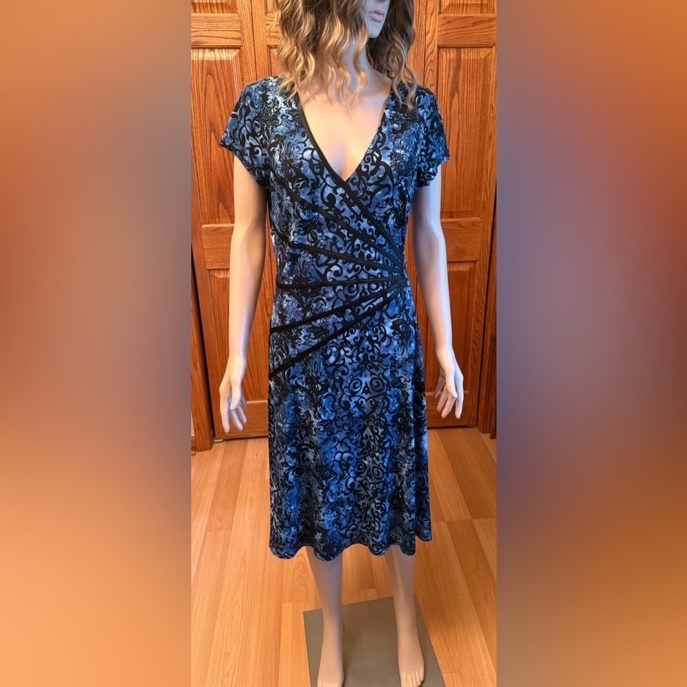 Connected Apparel Blue Sheath Dress with V-Neck Flutter Cap Sleeves Stretchy 12
